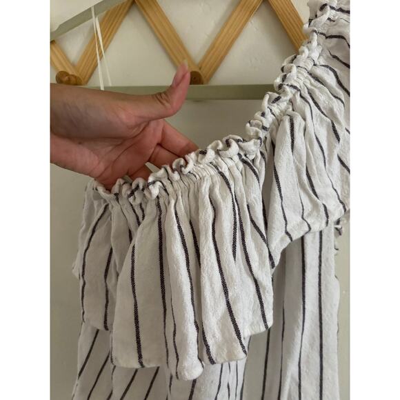 Billabong Top Women's Small One Shoulder Flutter Sleeve White Black Stripes - Picture 3 of 7